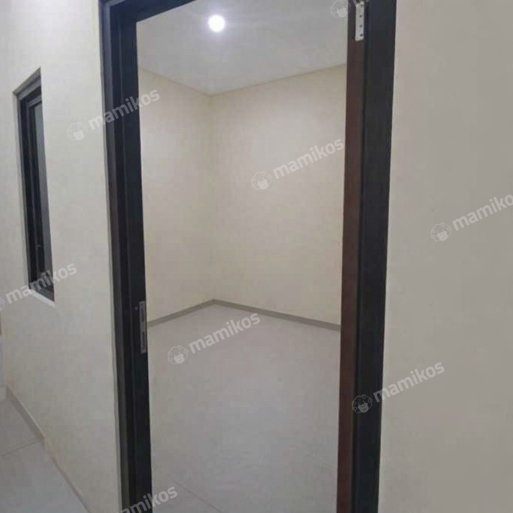 Rumah Sertifikat SHM 3 Kamar Tidur 3 Kamar Mandi Tanjung Duren Jakarta Barat - Photo 2