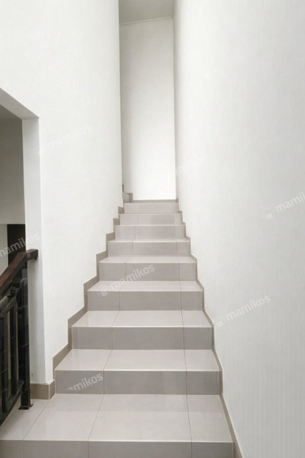 Rumah 4 Kamar Tidur 3 Kamar Mandi 2 Lantai Pantai Indah Kapuk 2 Jakarta Utara - Photo 2