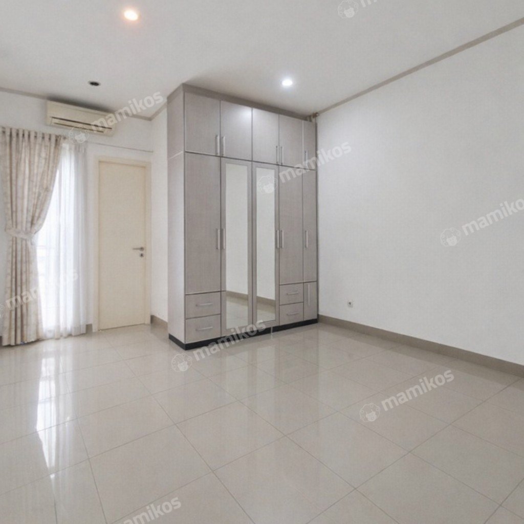 Rumah Sertifikat SHM 3 Kamar Tidur 3 Kamar Mandi TB Simatupang Jakarta Selatan - Photo 3