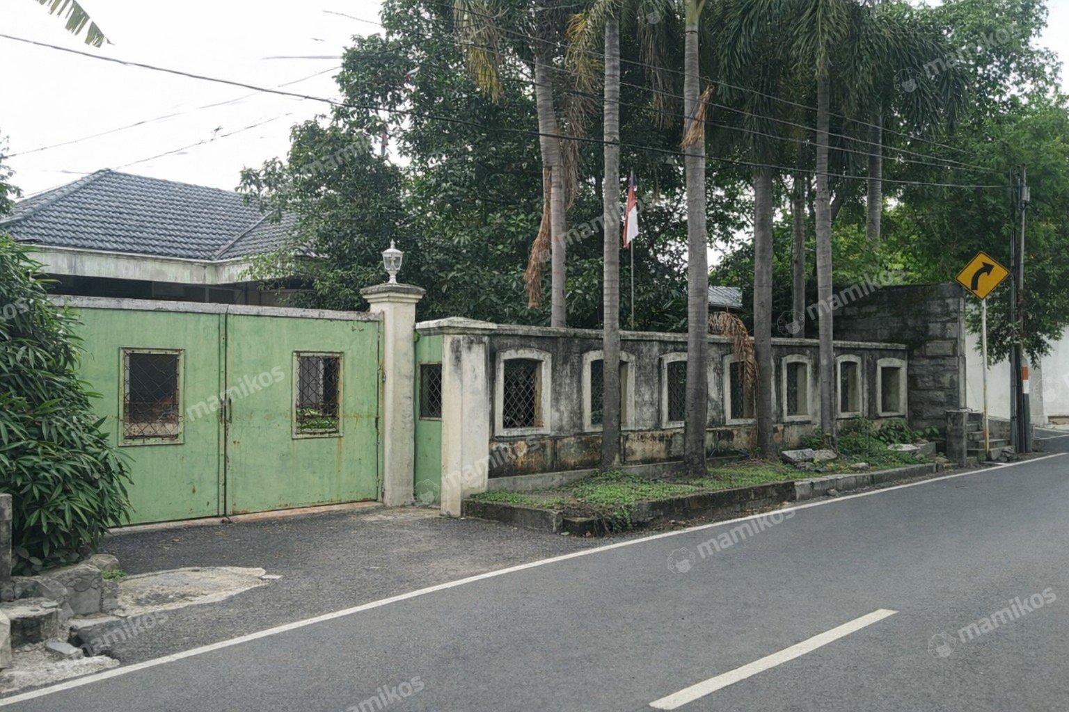 Rumah Sertifikat SHM 4 Kamar Tidur 3 Kamar Mandi Jati Padang Jakarta Selatan