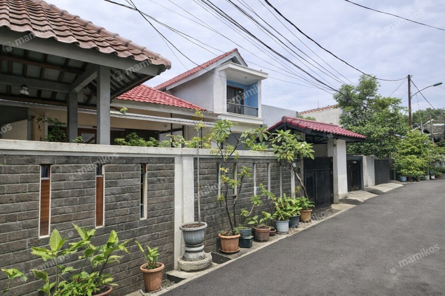 Rumah Sertifikat SHM 5 Kamar Tidur 5 Kamar Mandi Kembangan Jakarta Barat