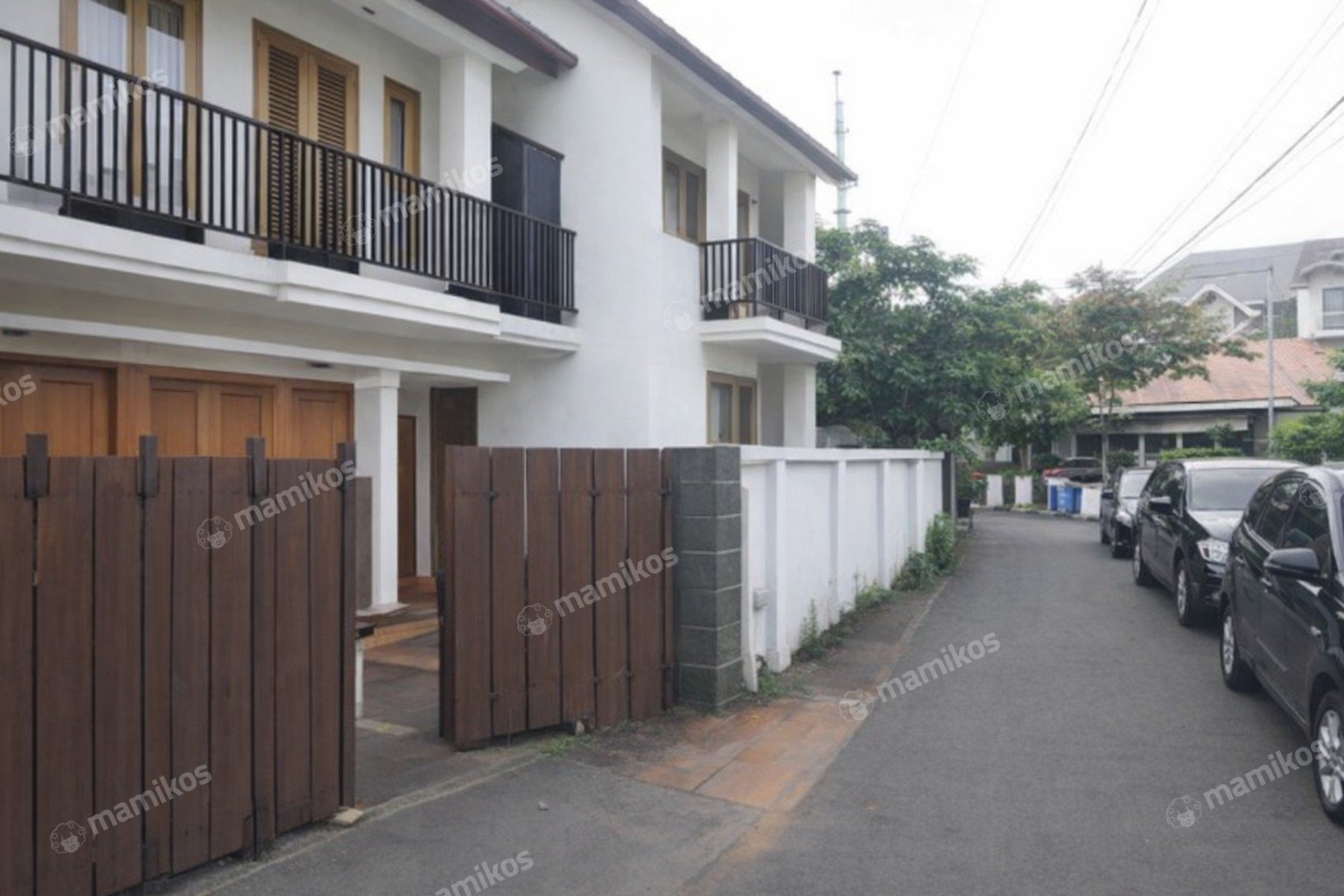 Rumah Sertifikat SHM 4 Kamar Tidur 4 Kamar Mandi Tebet Jakarta Selatan - Photo 2