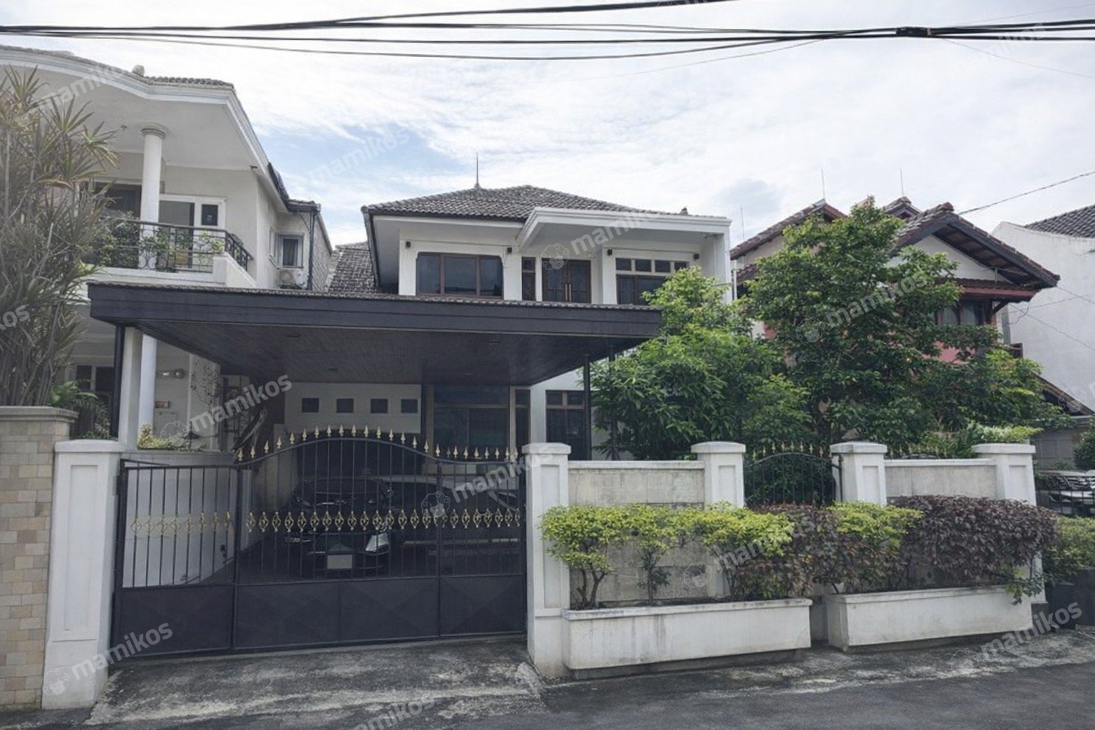 Rumah Sertifikat SHM 6 Kamar Tidur 5 Kamar Mandi Cibubur Jakarta Timur