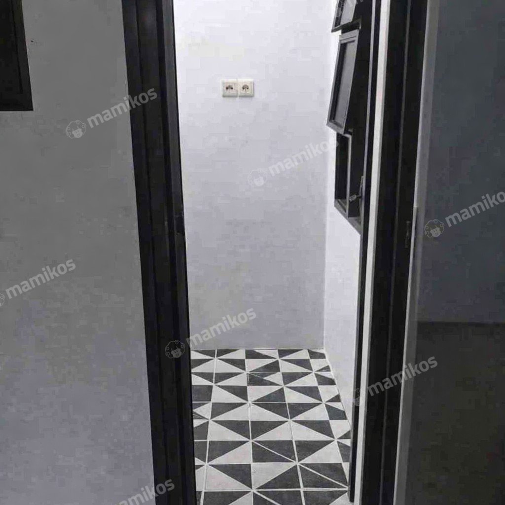 Rumah Sertifikat SHM 4 Kamar Tidur 3 Kamar Mandi Kalisari Jakarta Timur - Photo 5
