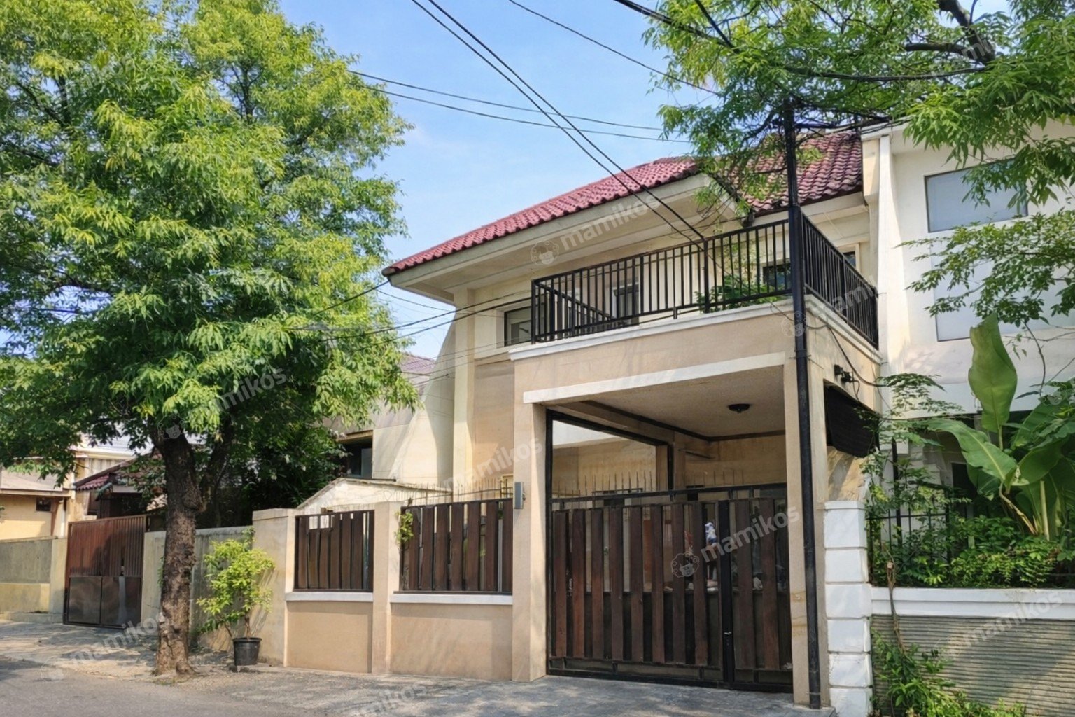 Rumah Sertifikat SHM 6 Kamar Tidur 6 Kamar Mandi Setiabudi Jakarta Selatan