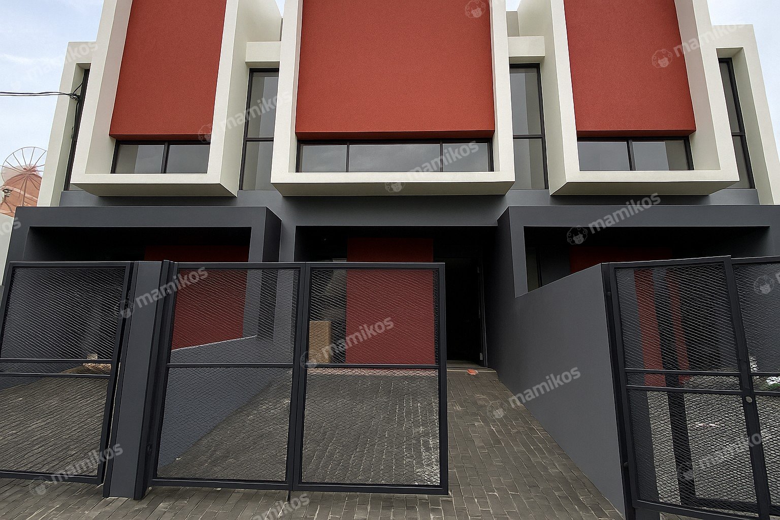 Rumah Sertifikat SHM 3 Kamar Tidur 3 Kamar Mandi Joglo Jakarta Barat