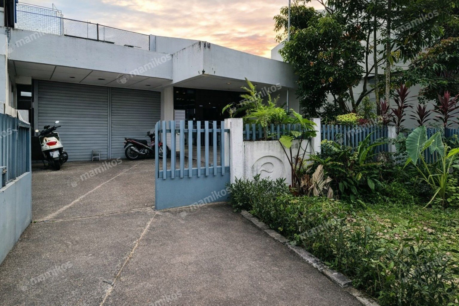Rumah Sertifikat SHM 5 Kamar Tidur 4 Kamar Mandi Pondok Indah Jakarta Selatan