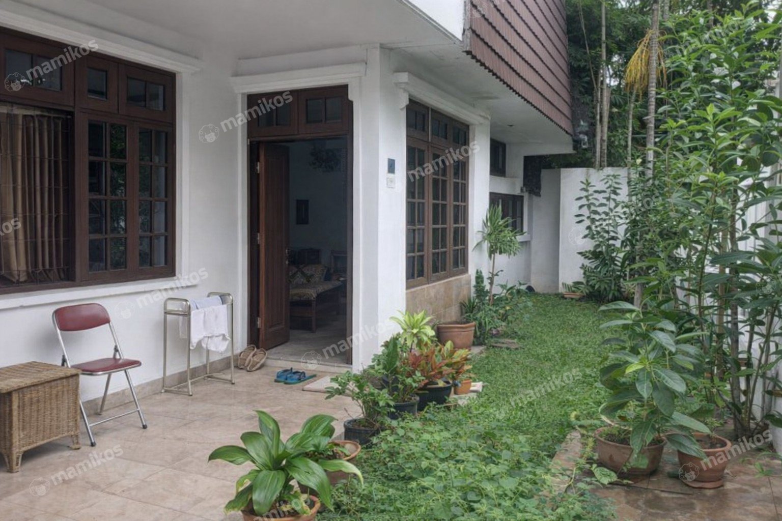 Rumah Sertifikat SHM 6 Kamar Tidur 3 Kamar Mandi Kemang Jakarta Selatan