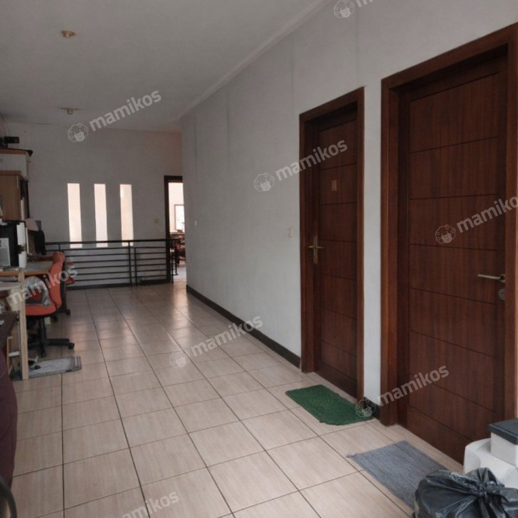 Rumah Sertifikat SHM 4 Kamar Tidur 3 Kamar Mandi Rawamangun Jakarta Timur - Photo 2