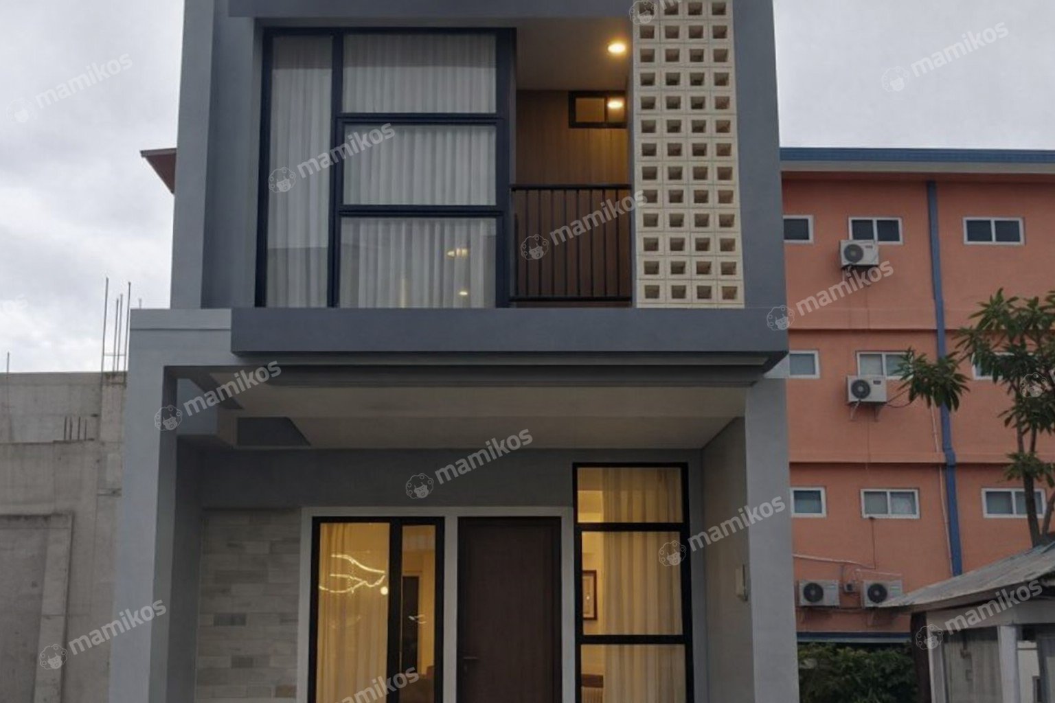 Rumah Baru Sertifikat SHM 4 Kamar Tidur Joglo Jakarta Barat