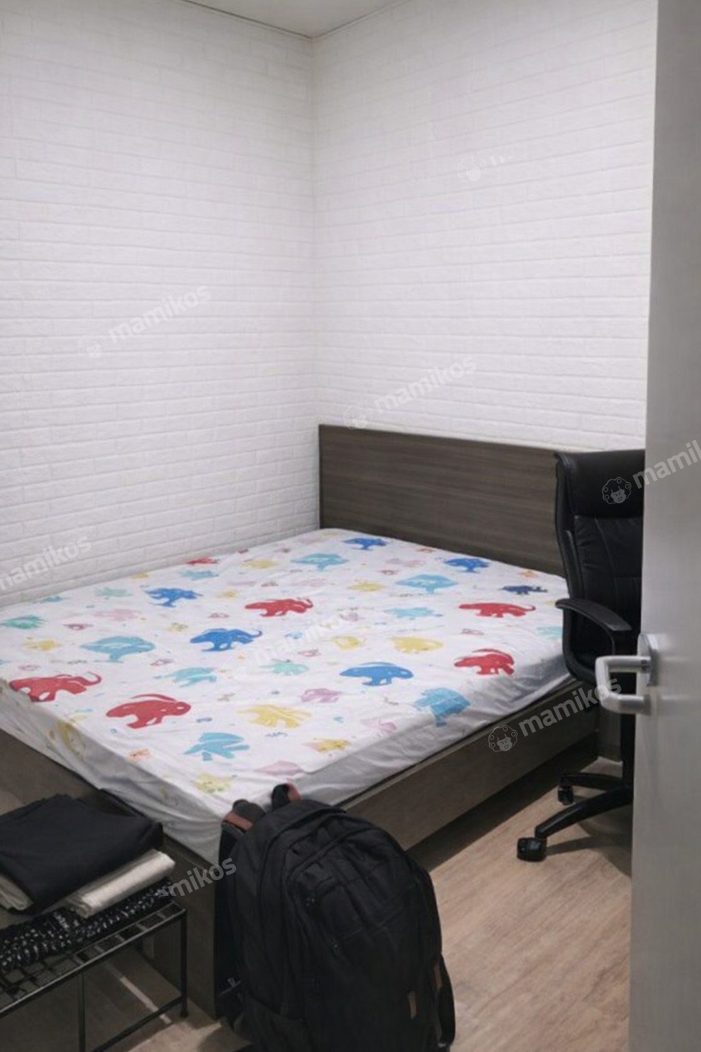Rumah Sertifikat SHM 4 Kamar Tidur 3 Kamar Mandi Taman Surya Jakarta Barat - Photo 4