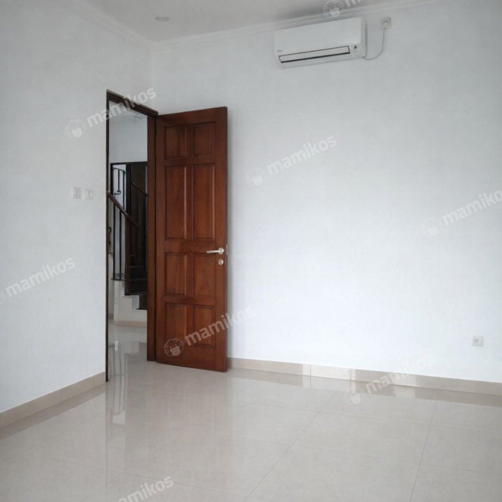 Rumah Sertifikat SHM 4 Kamar Tidur 5 Kamar Mandi Petukangan Jakarta Selatan - Photo 2