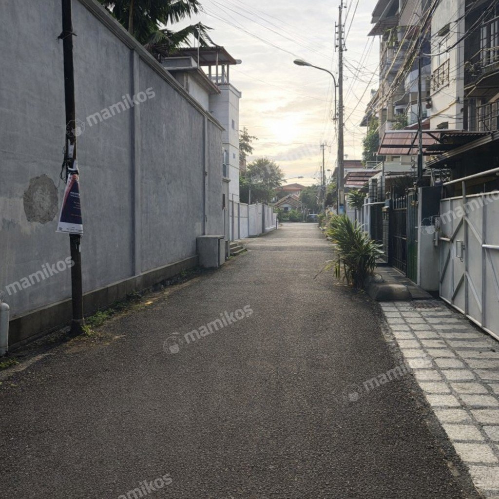 Rumah Sertifikat HGB 2 Kamar Tidur 1 Kamar Mandi Tanjung Duren Jakarta Barat - Photo 5