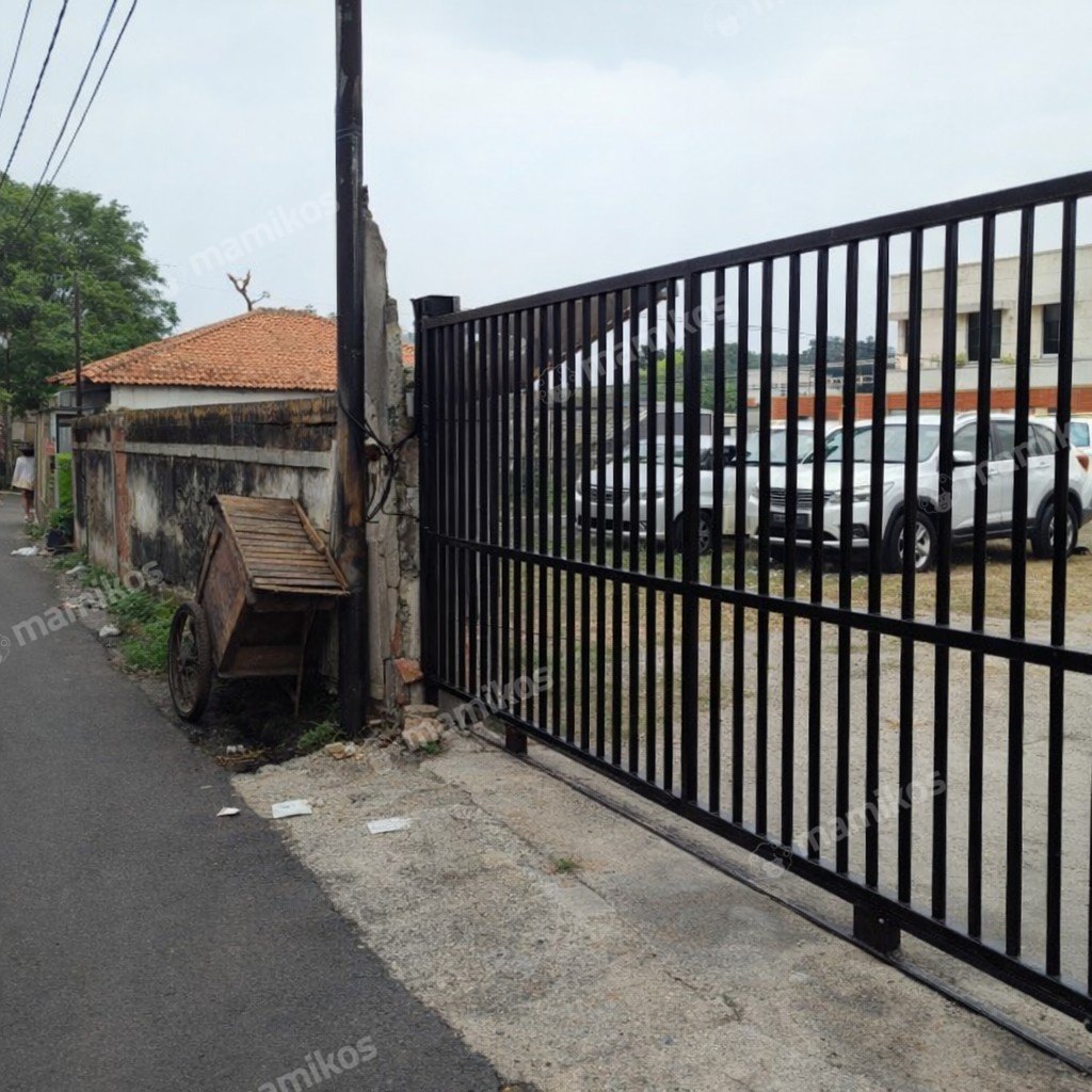 Rumah Sertifikat SHM 3 Kamar Tidur 3 Kamar Mandi Matraman Jakarta Timur - Photo 3