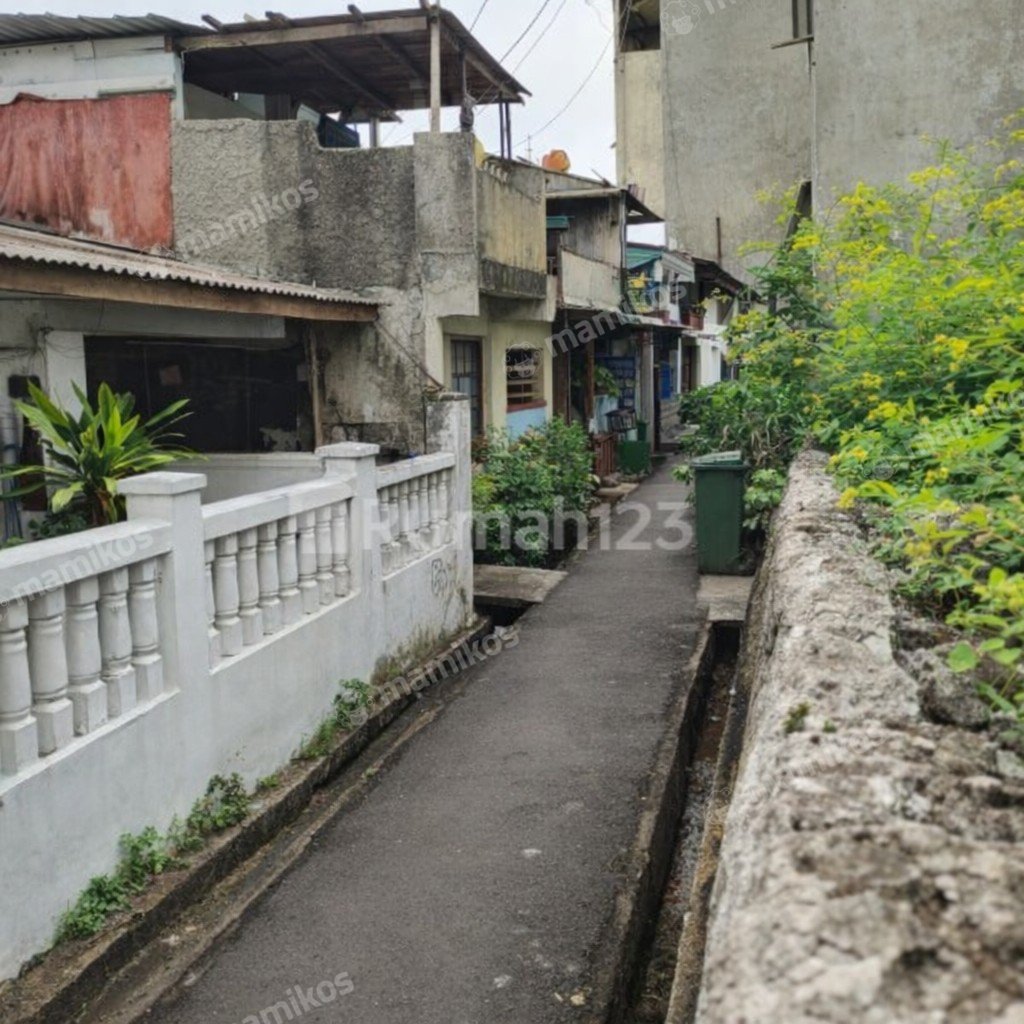 Rumah Sertifikat SHM 3 Kamar Tidur 3 Kamar Mandi Matraman Jakarta Timur - Photo 4