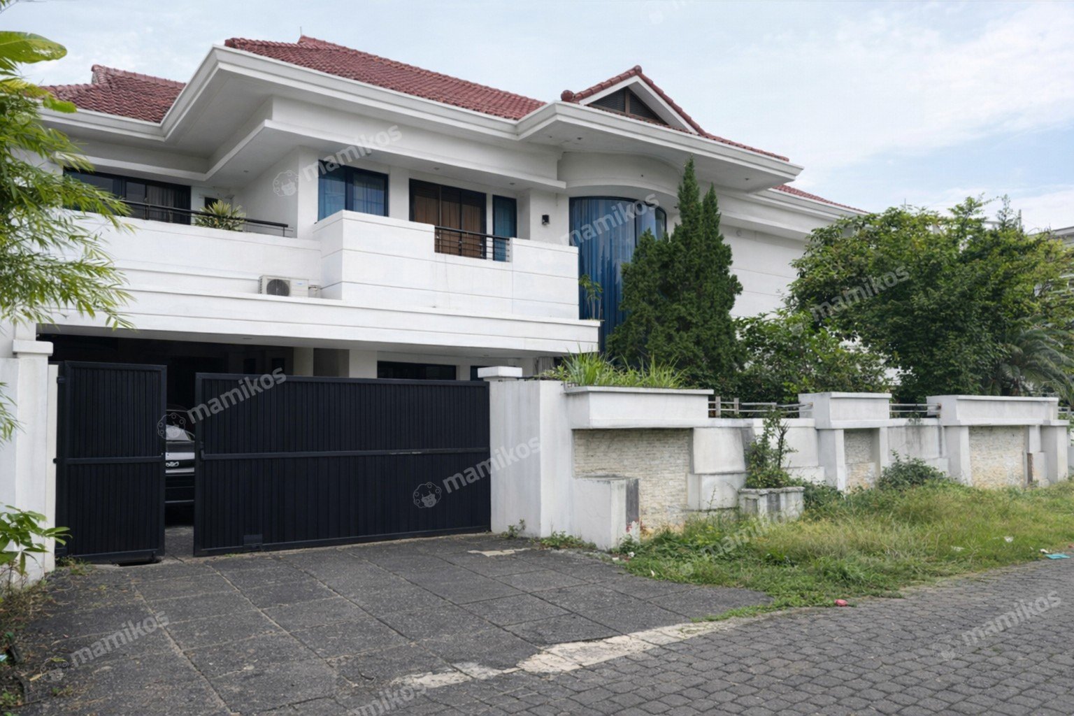 Rumah Sertifikat SHM 6 Kamar Tidur 3 Kamar Mandi Kebon Jeruk Jakarta Barat