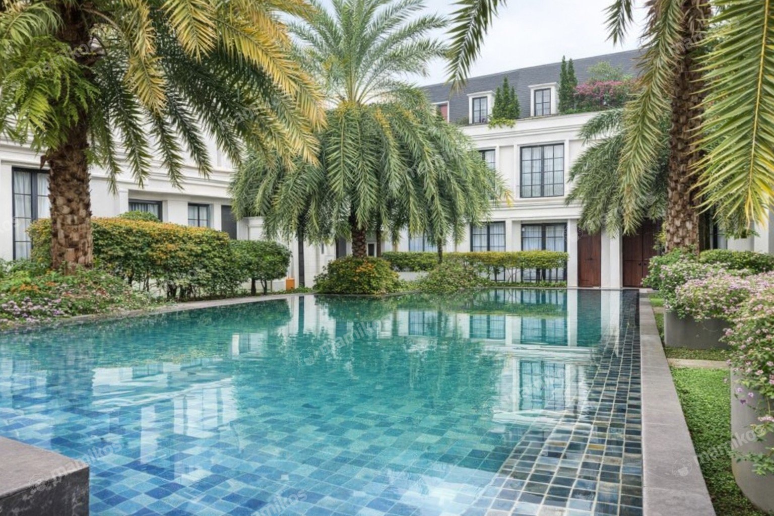 Rumah Sertifikat SHM 4 Kamar Tidur 5 Kamar Mandi Kemang Jakarta Selatan