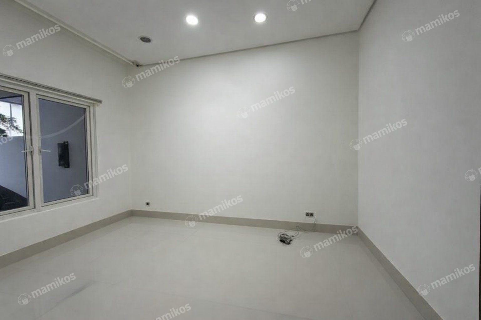 Rumah 6 Kamar Tidur 3 Kamar Mandi 1 Lantai Pantai Indah Kapuk Jakarta Utara - Photo 2