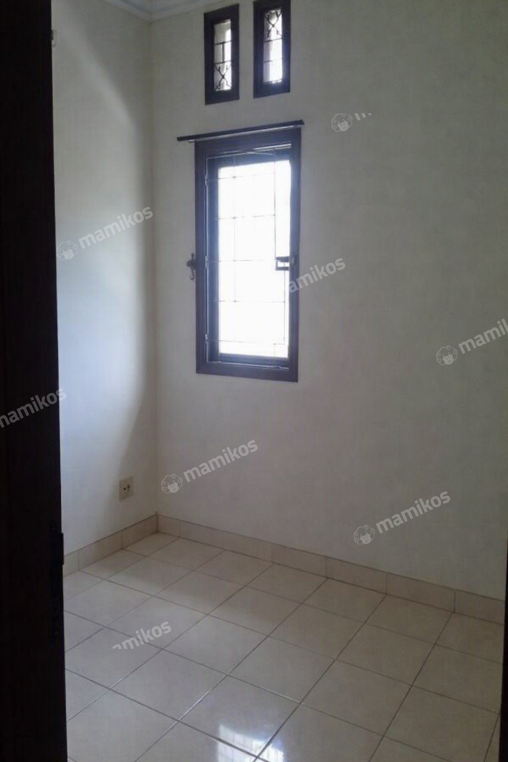 Rumah Sertifikat SHM 3 Kamar Tidur 3 Kamar Mandi Sunter Jakarta Utara - Photo 3