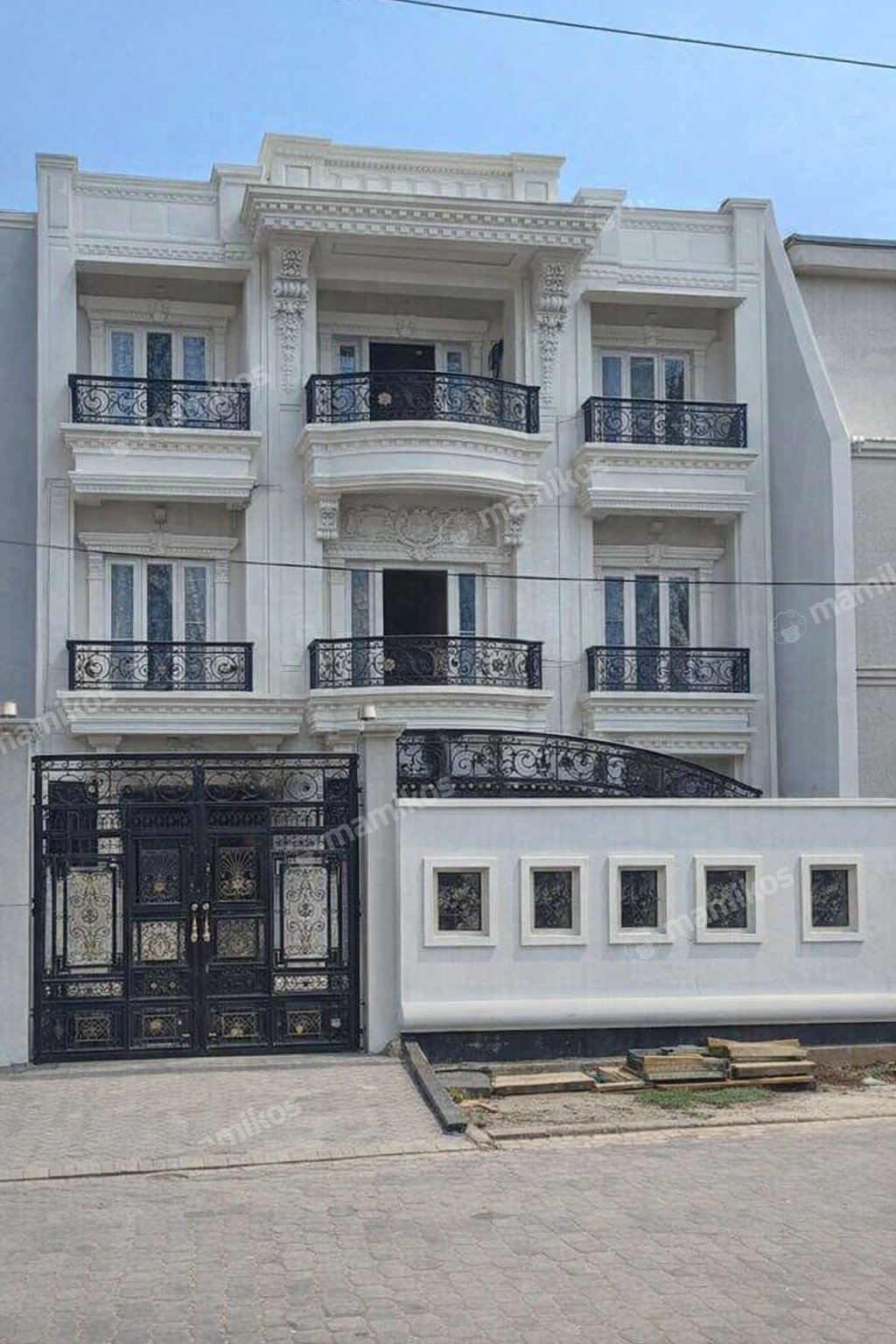 Rumah Sertifikat SHM 5 Kamar Tidur 4 Kamar Mandi Taman Palem Jakarta Barat - Photo 2
