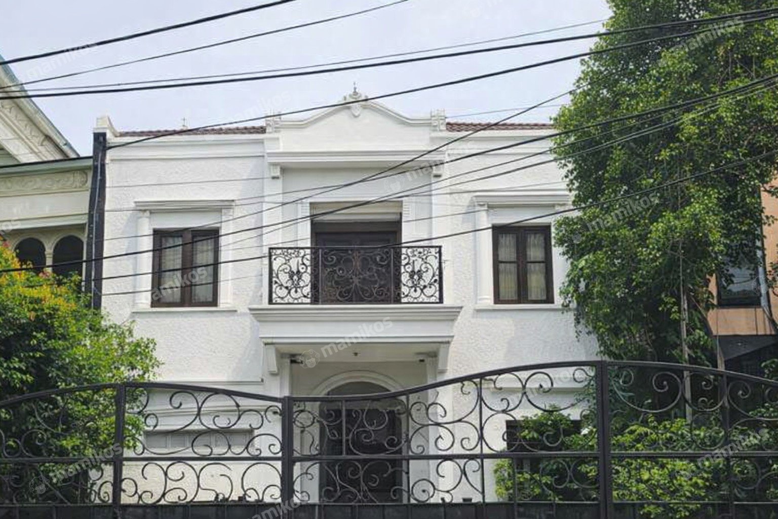 Rumah Sertifikat SHM 4 Kamar Tidur 3 Kamar Mandi Pondok Indah Jakarta Selatan