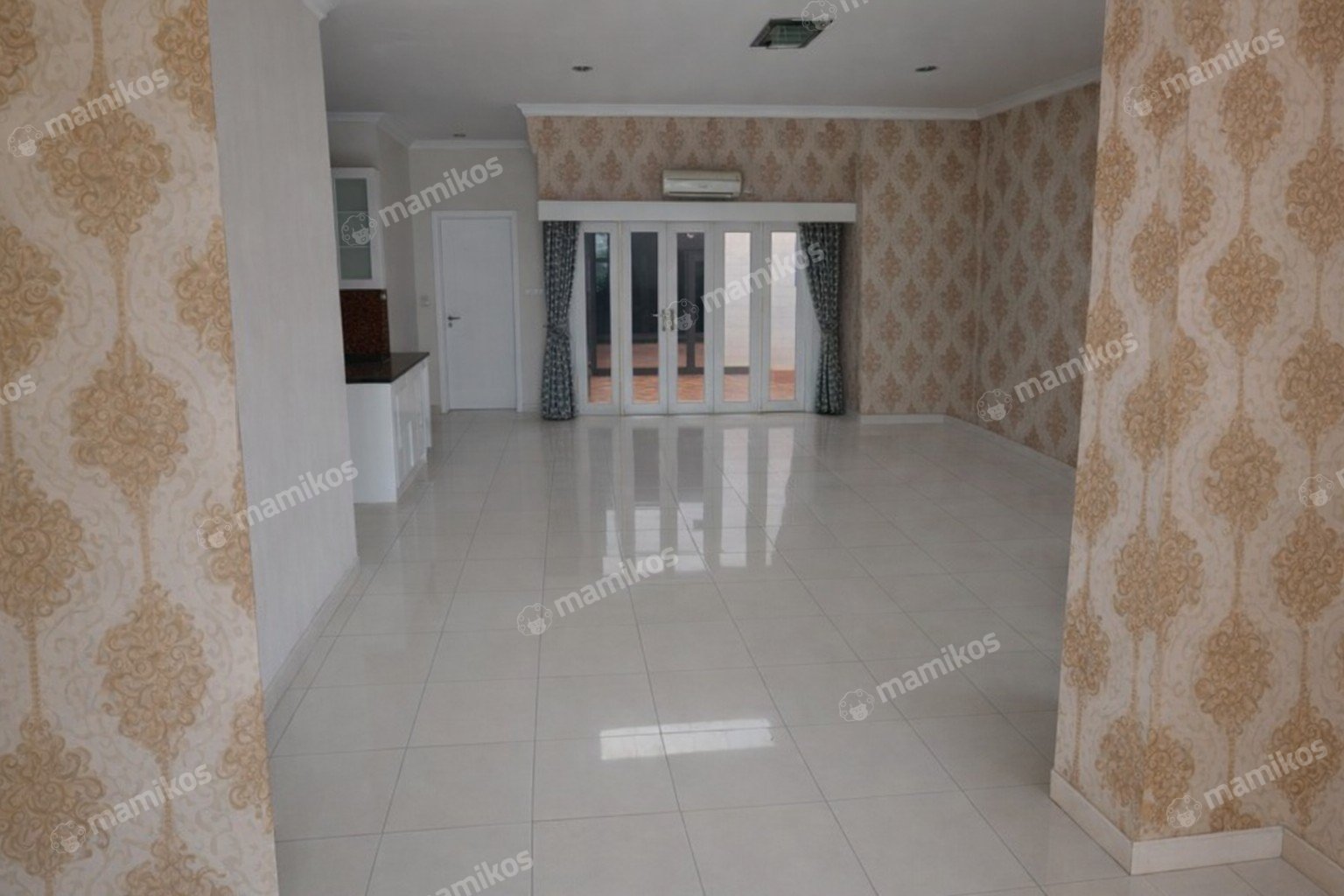 Rumah Sertifikat SHM 3 Kamar Tidur 4 Kamar Mandi Raffles Hills Jakarta Timur