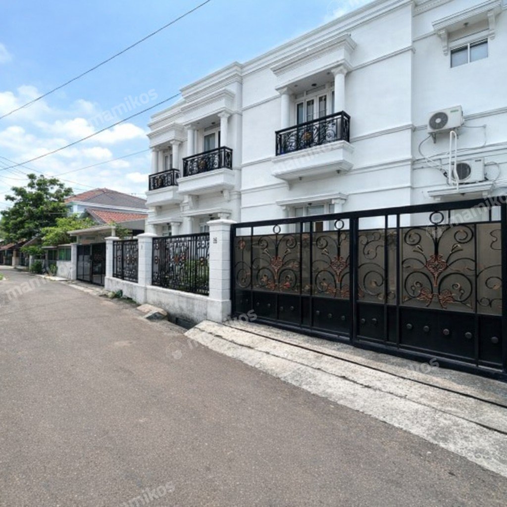 Rumah Sertifikat SHM 4 Kamar Tidur 4 Kamar Mandi Tebet Jakarta Selatan - Photo 2