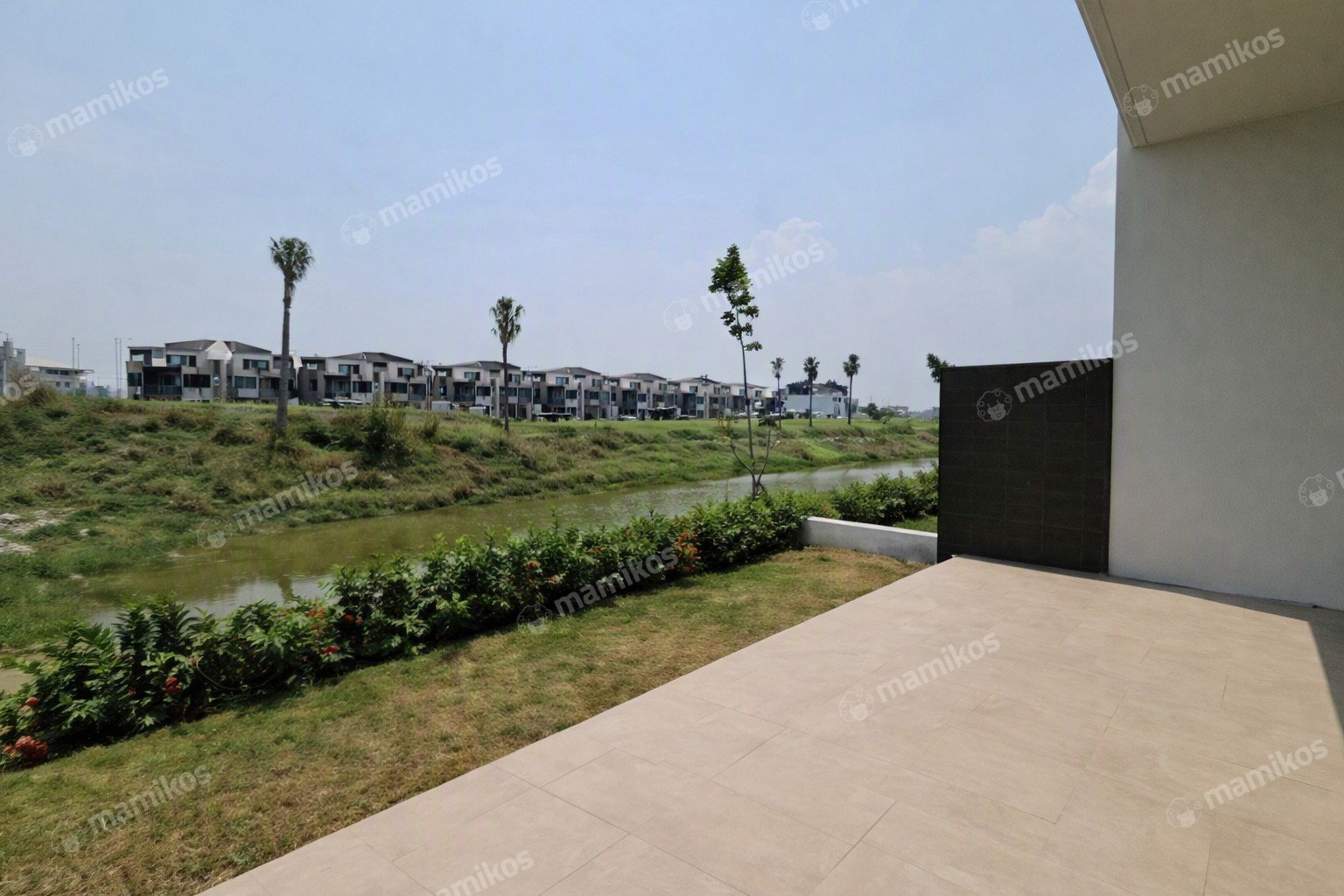 Rumah Sertifikat HGB 4 Kamar Tidur 4 Kamar Mandi Pantai Indah Kapuk Jakarta Utara - Photo 3