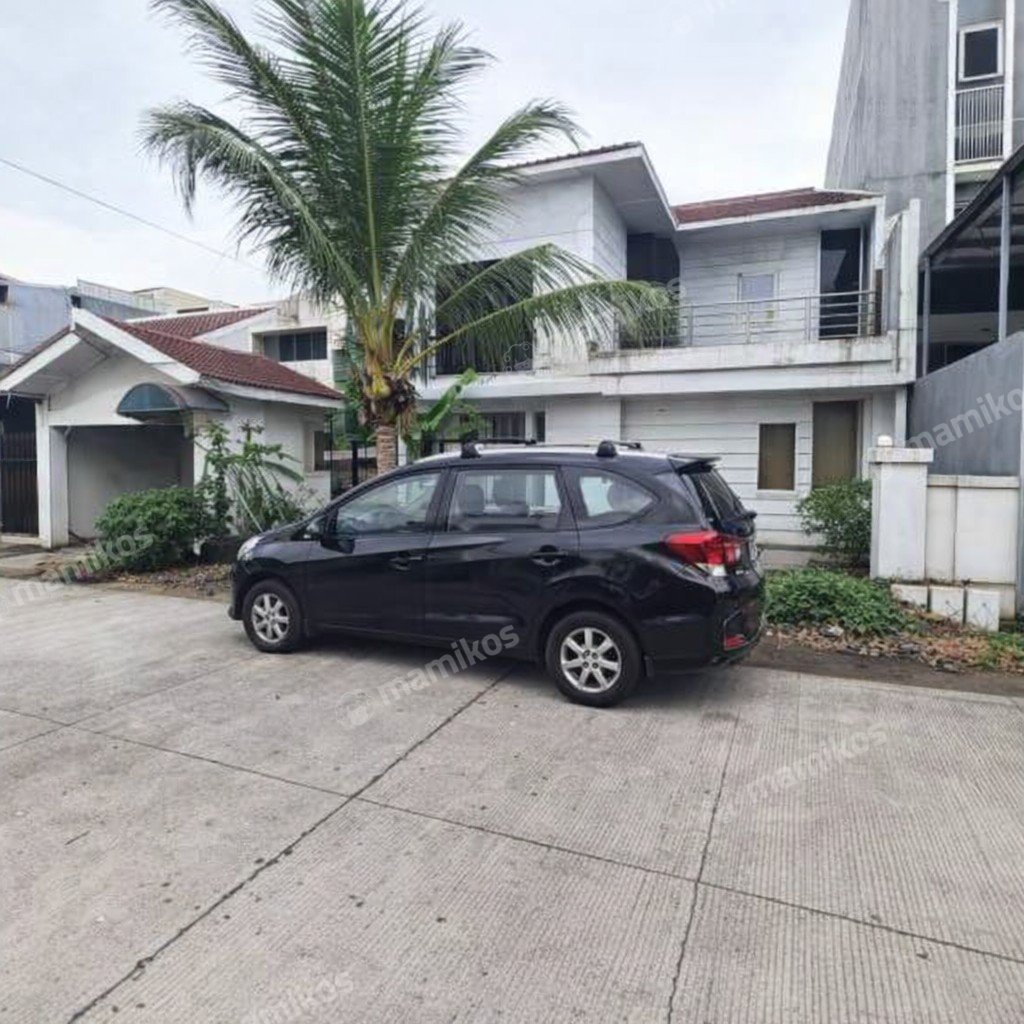 Rumah Sertifikat SHM 5 Kamar Tidur 5 Kamar Mandi Green garden Jakarta Barat - Photo 2
