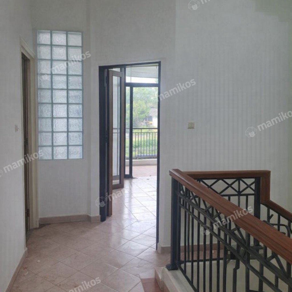 Rumah Sertifikat SHM 4 Kamar Tidur 2 Kamar Mandi Taman Surya Jakarta Barat - Photo 3