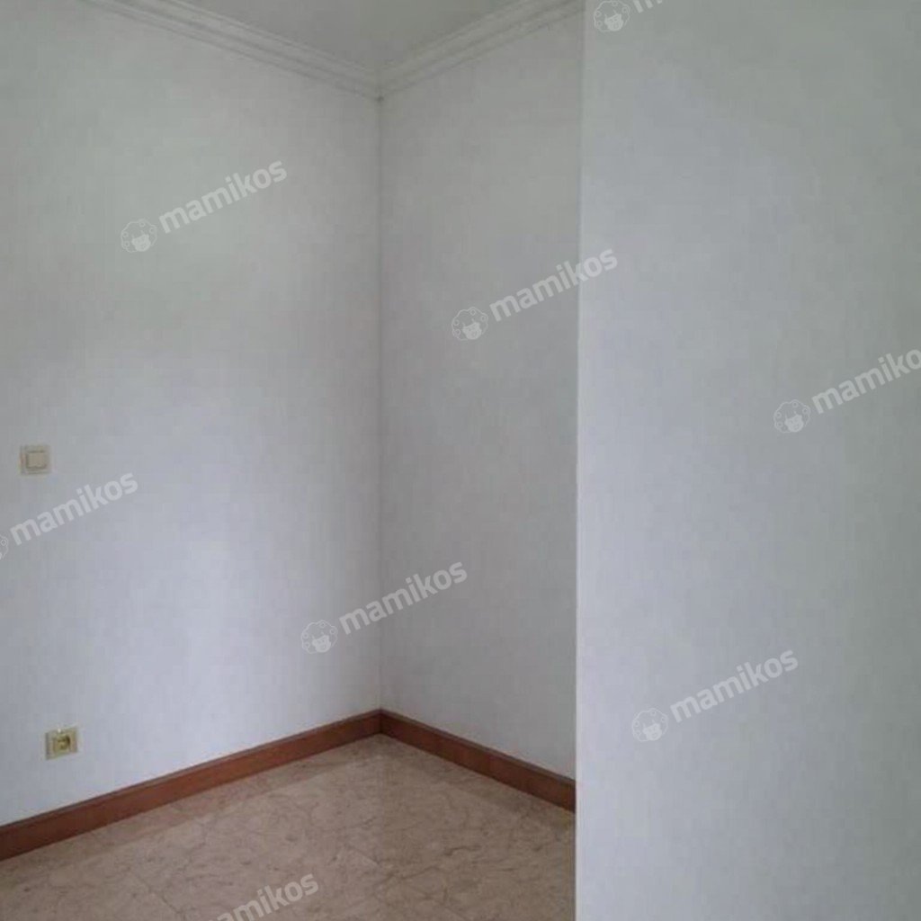 Rumah Sertifikat SHM 4 Kamar Tidur 2 Kamar Mandi Taman Surya Jakarta Barat - Photo 5