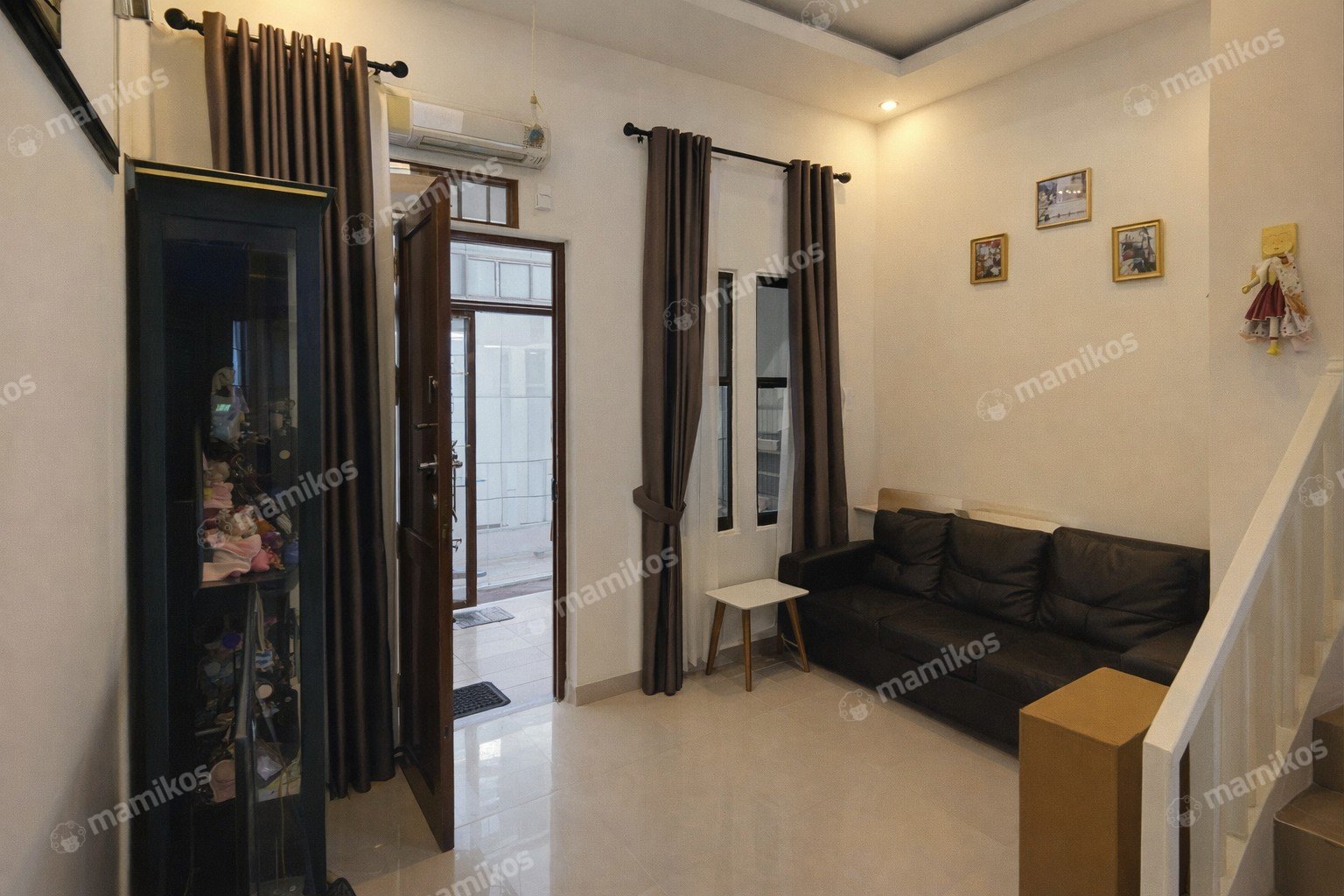 Rumah Sertifikat SHM 5 Kamar Tidur 3 Kamar Mandi Tanjung Duren Jakarta Barat - Photo 2