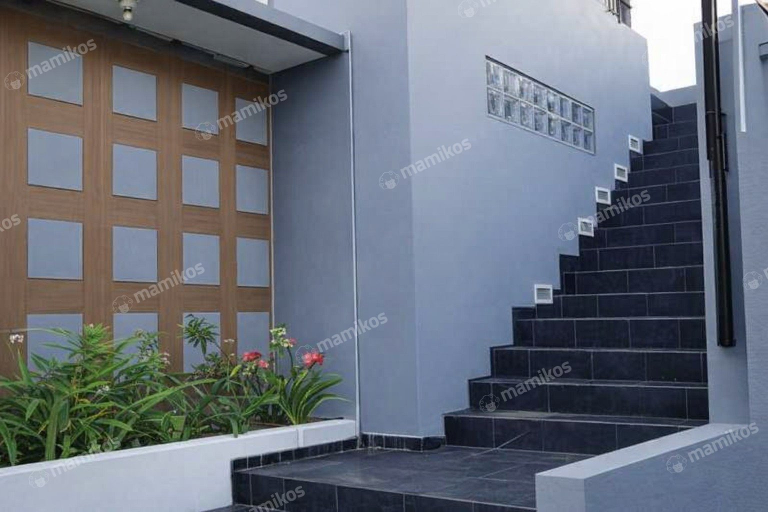 Rumah Sertifikat SHM 6 Kamar Tidur 6 Kamar Mandi Taman Cosmos Jakarta Barat