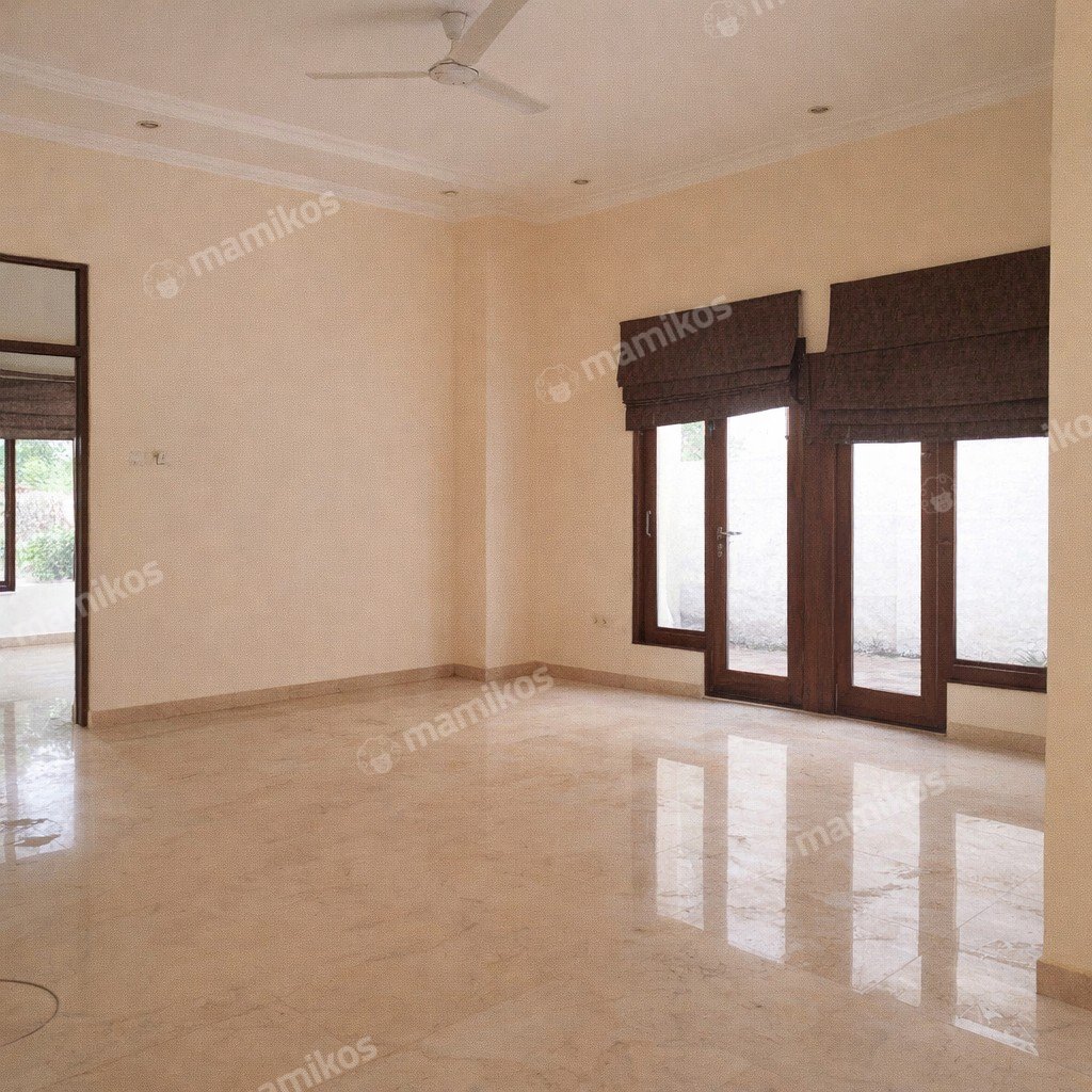 Rumah Sertifikat SHM 4 Kamar Tidur 3 Kamar Mandi Kemang Jakarta Selatan - Photo 5