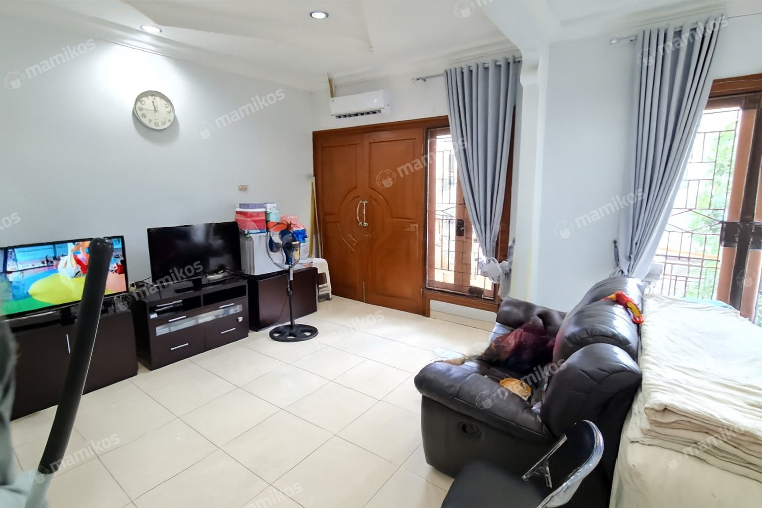 Rumah 5 Kamar Tidur 4 Kamar Mandi 2 Lantai Pluit Jakarta Utara