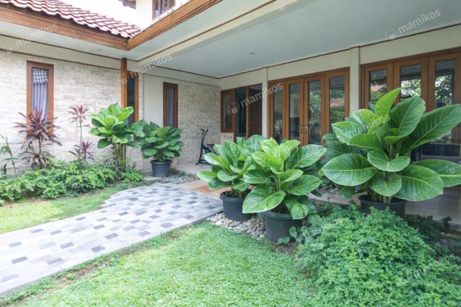 Rumah Sertifikat SHM 9 Kamar Tidur 6 Kamar Mandi Cilandak Jakarta Selatan - Photo 3