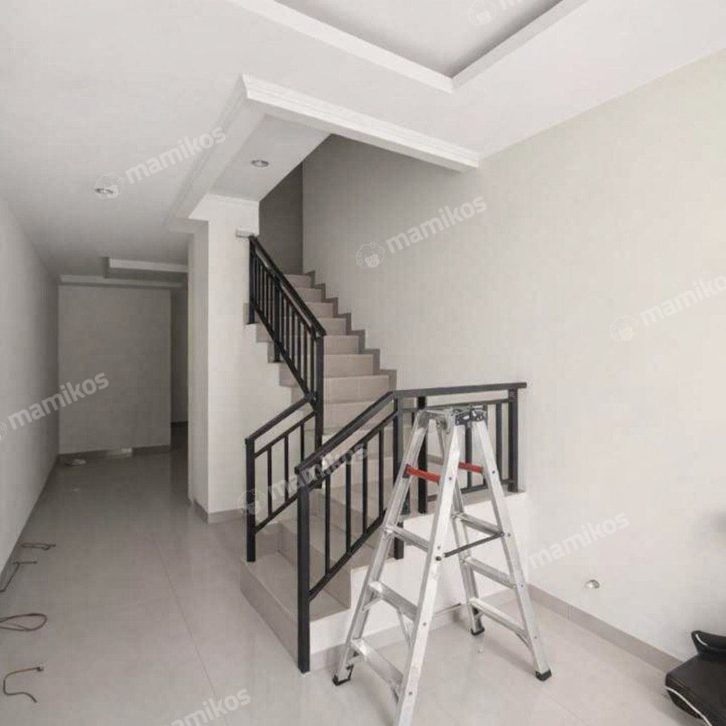 Rumah Sertifikat SHM 3 Kamar Tidur 3 Kamar Mandi Taman Ratu Jakarta Barat - Photo 3
