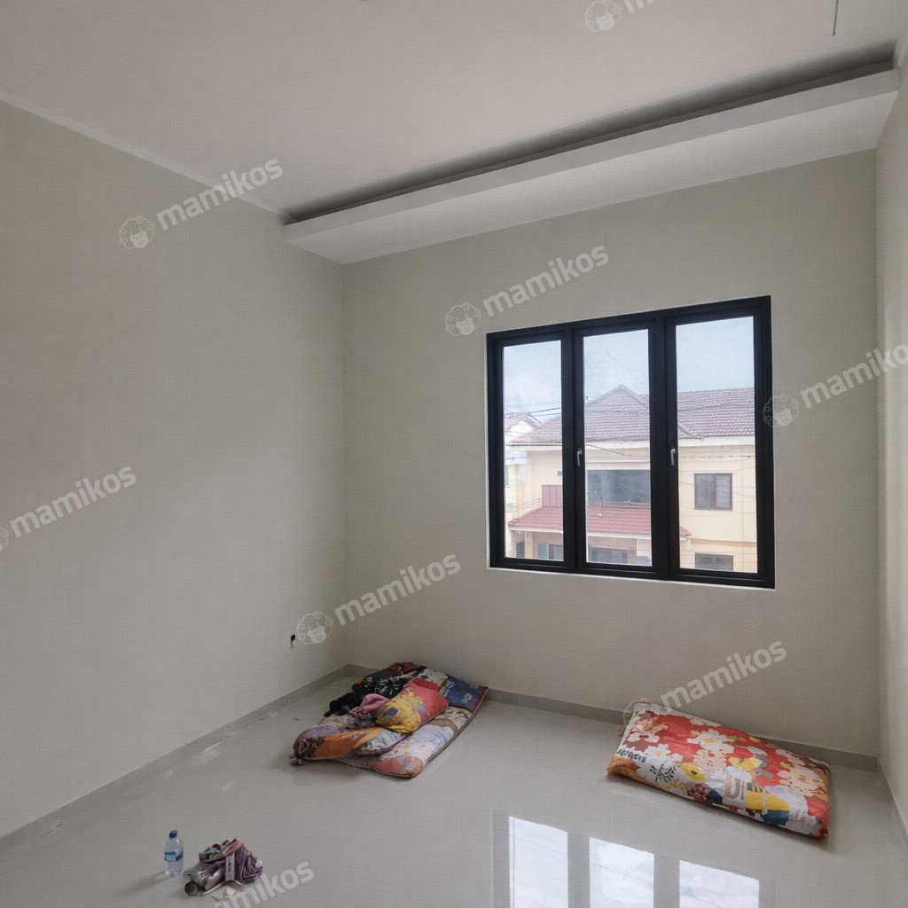 Rumah Sertifikat SHM 3 Kamar Tidur 3 Kamar Mandi Taman Ratu Jakarta Barat - Photo 5