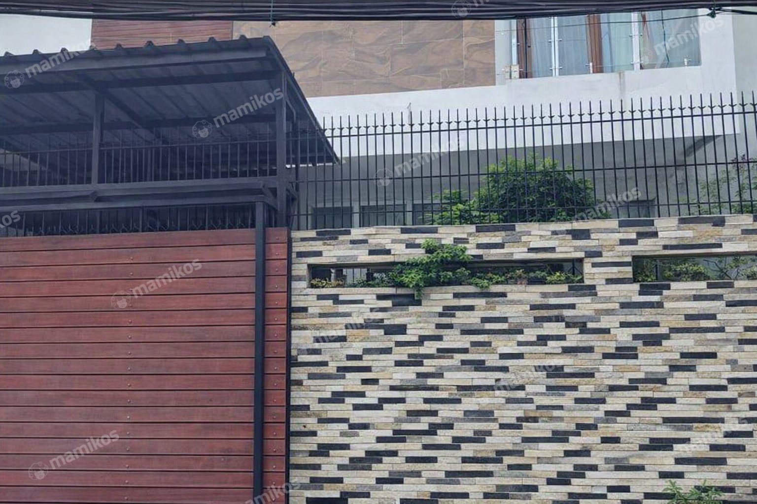 Rumah Sertifikat SHM 5 Kamar Tidur 2 Kamar Mandi Puri Indah Jakarta Barat