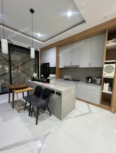Rumah Sertifikat SHM 3 Kamar Tidur 3 Kamar Mandi Green Lake City Jakarta Barat - Photo 3