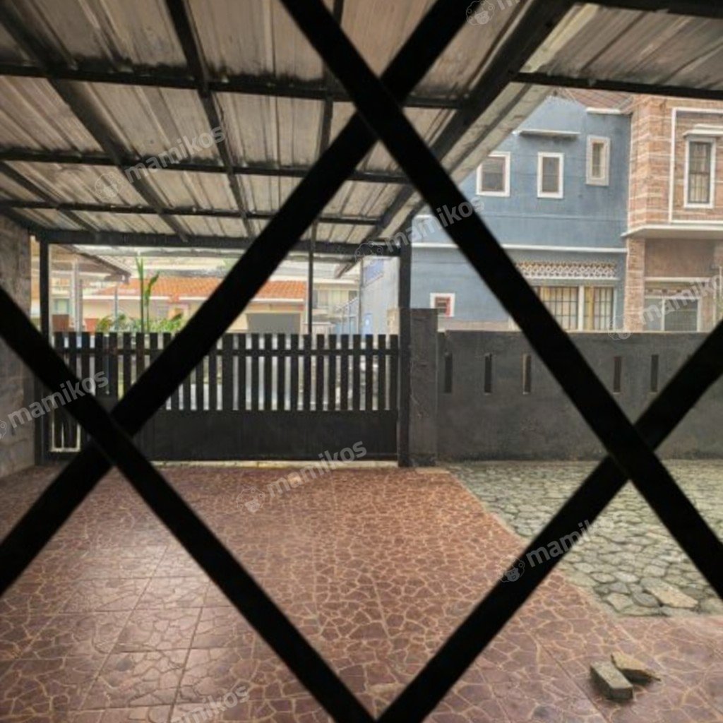 Rumah Sertifikat SHM 3 Kamar Tidur 2 Kamar Mandi Kebon Jeruk Jakarta Barat - Photo 4