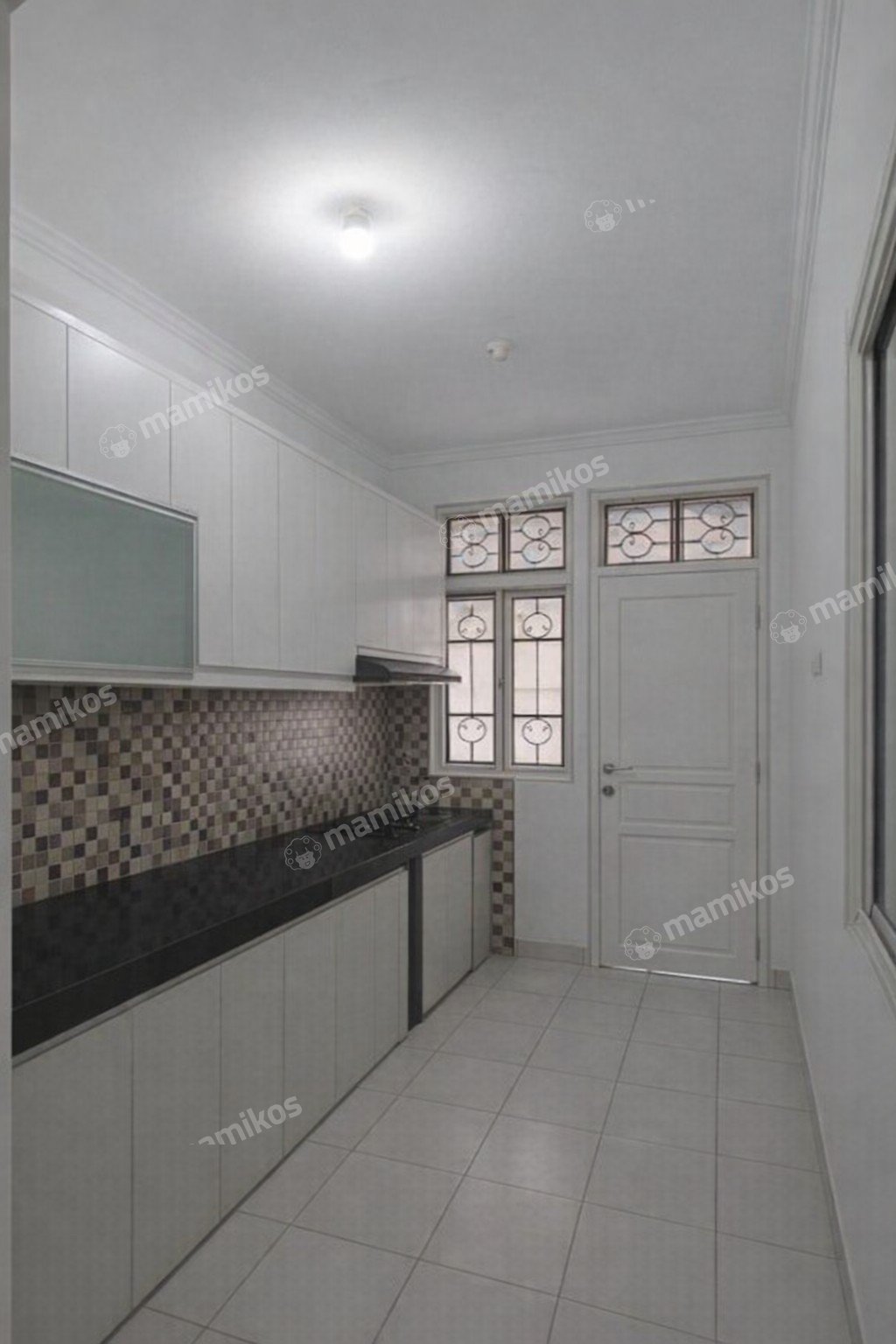 Rumah Sertifikat SHM 4 Kamar Tidur 4 Kamar Mandi Legenda Wisata Jakarta Timur - Photo 2