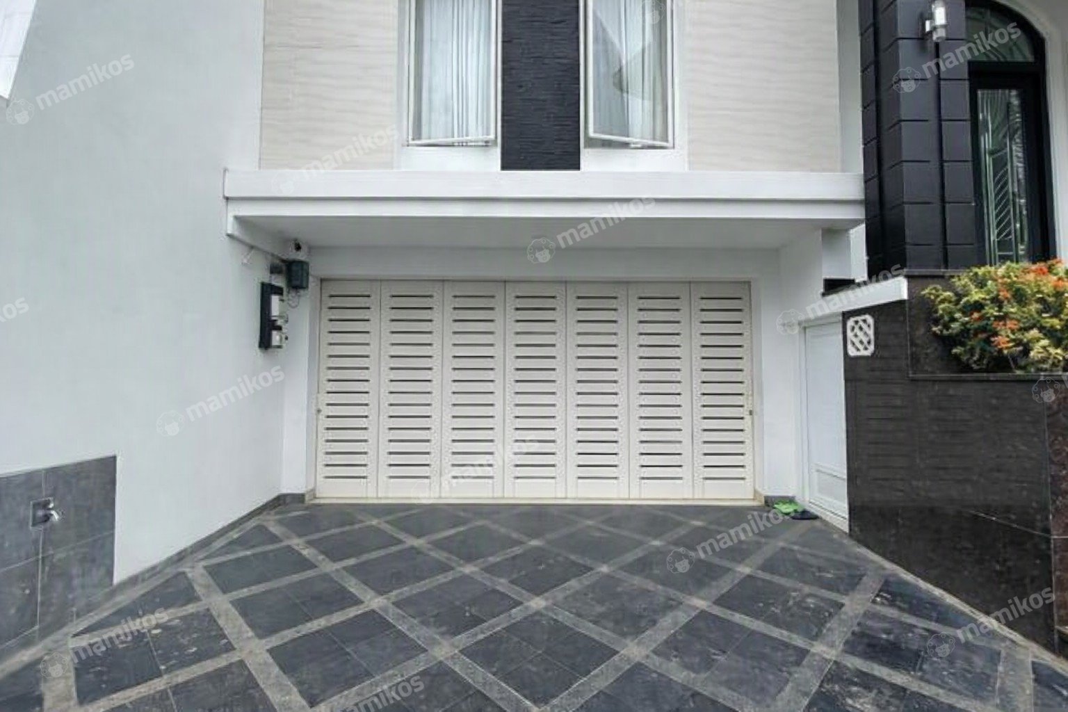Rumah Sertifikat SHM 4 Kamar Tidur 4 Kamar Mandi Kelapa Gading Jakarta Utara