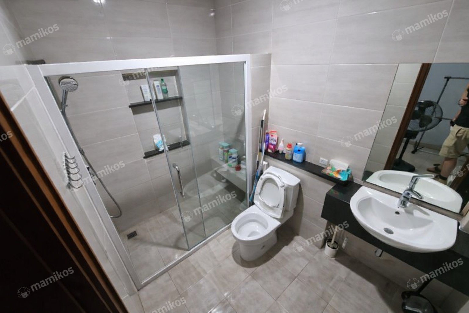 Rumah Sertifikat HGB 4 Kamar Tidur 2 Kamar Mandi Golf Island Jakarta Utara - Photo 4