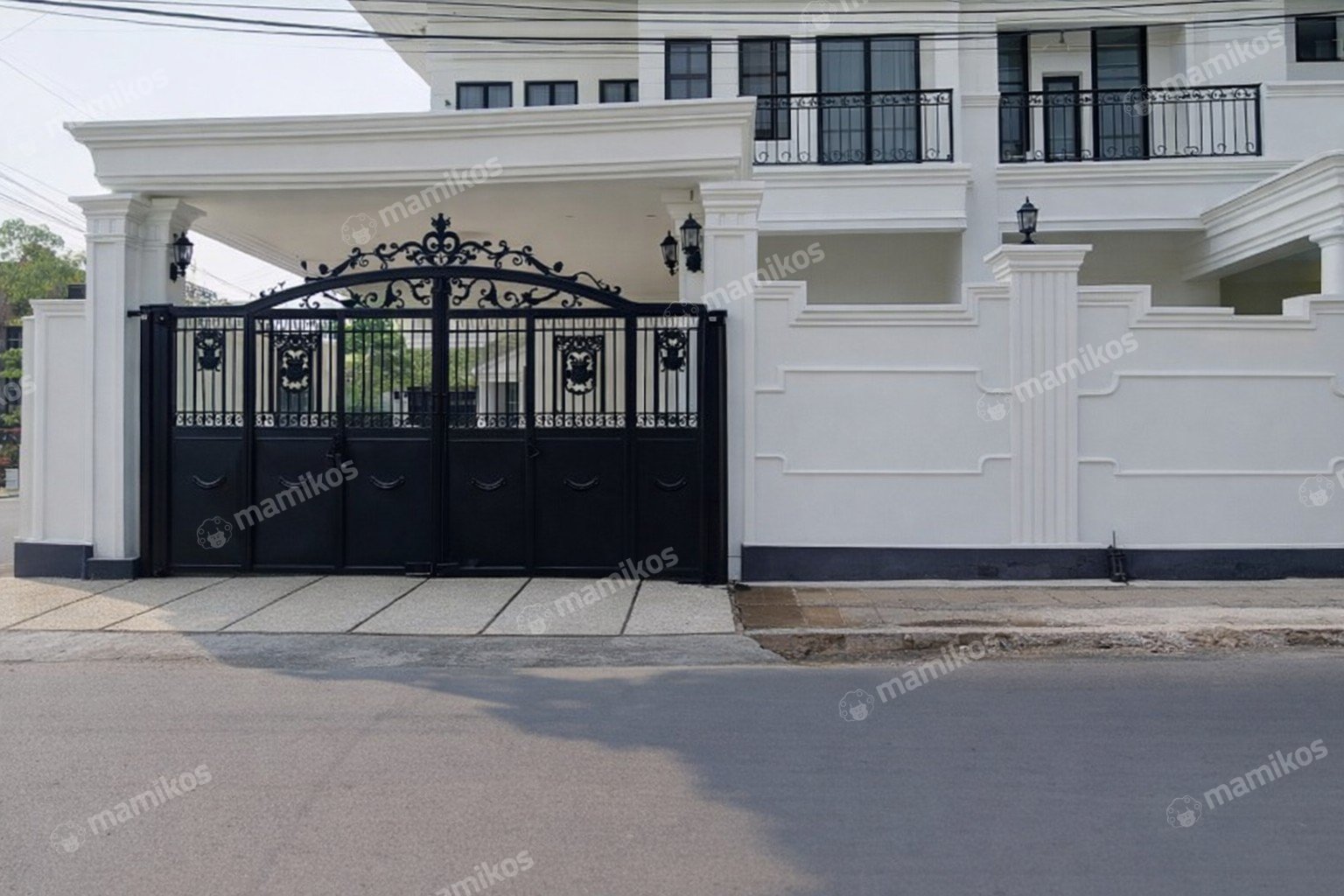 Rumah Baru Sertifikat SHM 5 Kamar Tidur Joglo Jakarta Barat