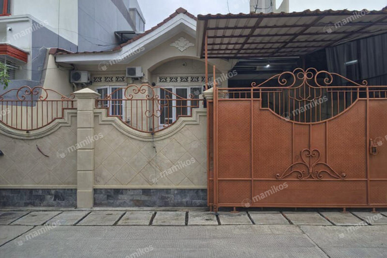 Rumah Sertifikat SHM 5 Kamar Tidur 3 Kamar Mandi Green Ville Jakarta Barat
