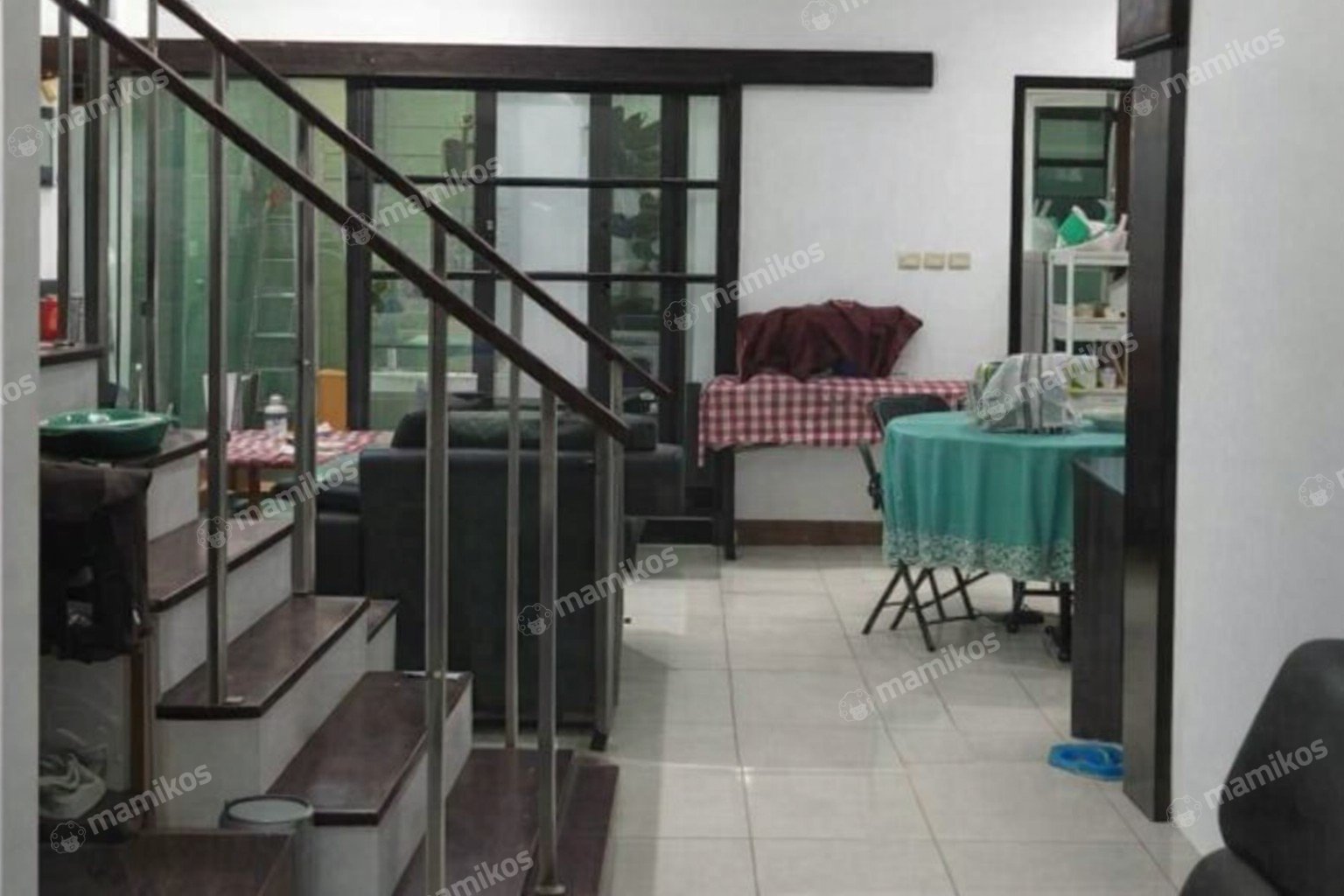 Rumah Sertifikat SHM 6 Kamar Tidur 3 Kamar Mandi Duri Kosambi Jakarta Barat