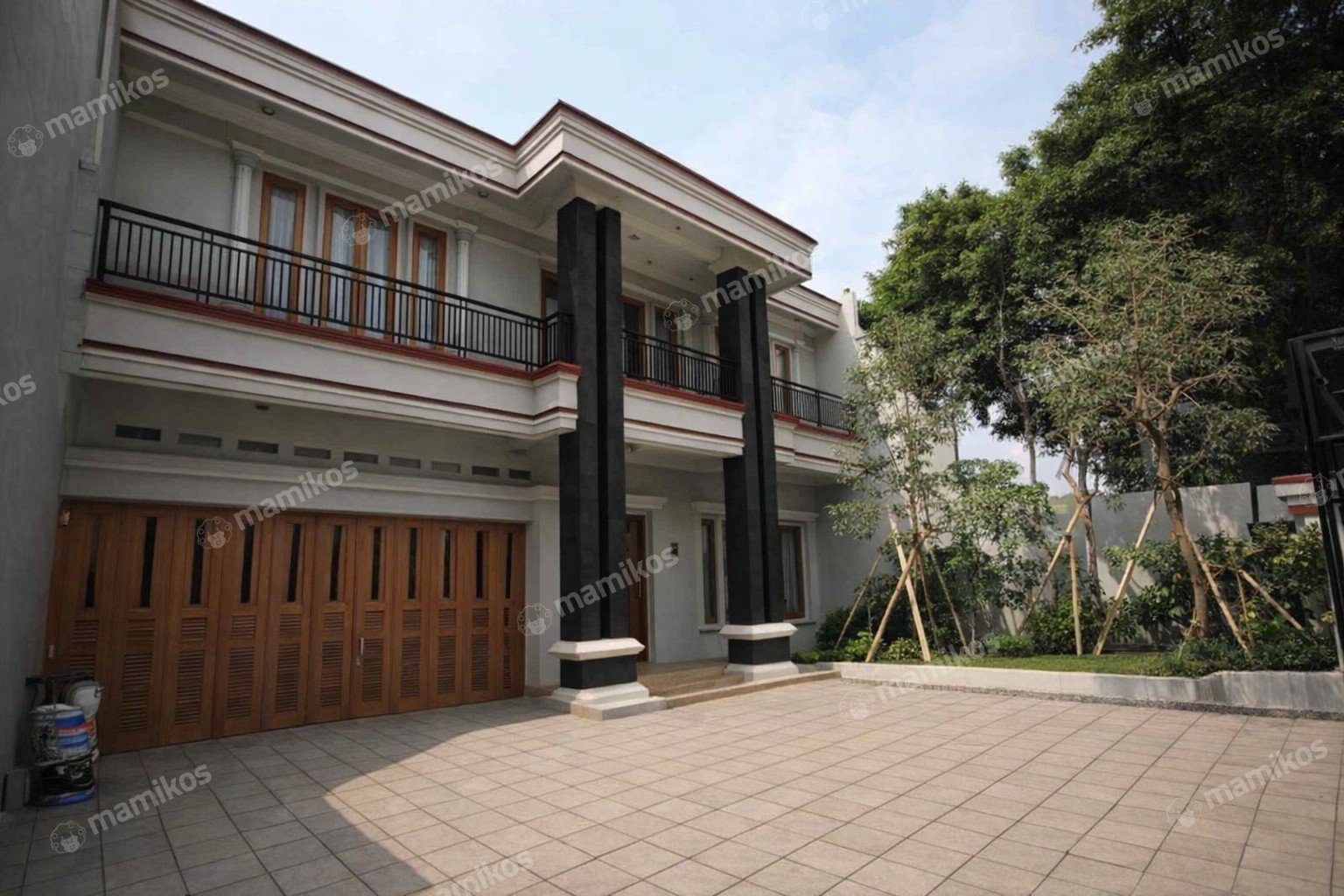 Rumah Sertifikat SHM 5 Kamar Tidur 7 Kamar Mandi Kebon Jeruk Jakarta Barat