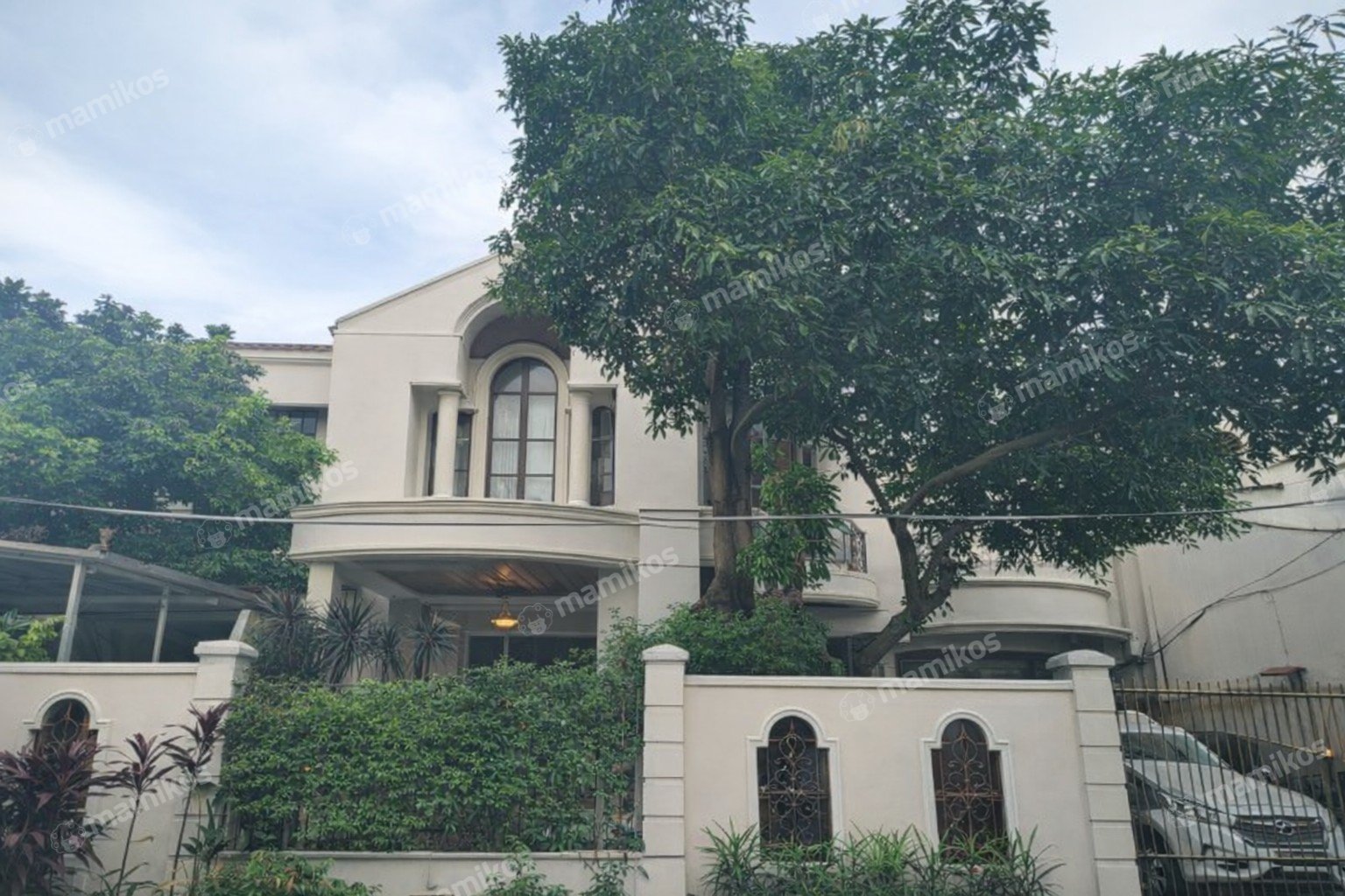 Rumah Sertifikat SHM 6 Kamar Tidur 4 Kamar Mandi Cipete Jakarta Selatan