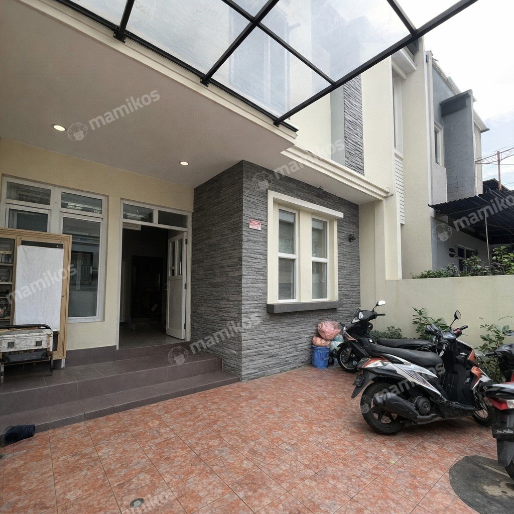 Rumah Sertifikat SHM 5 Kamar Tidur 3 Kamar Mandi Taman Ratu Jakarta Barat - Photo 2